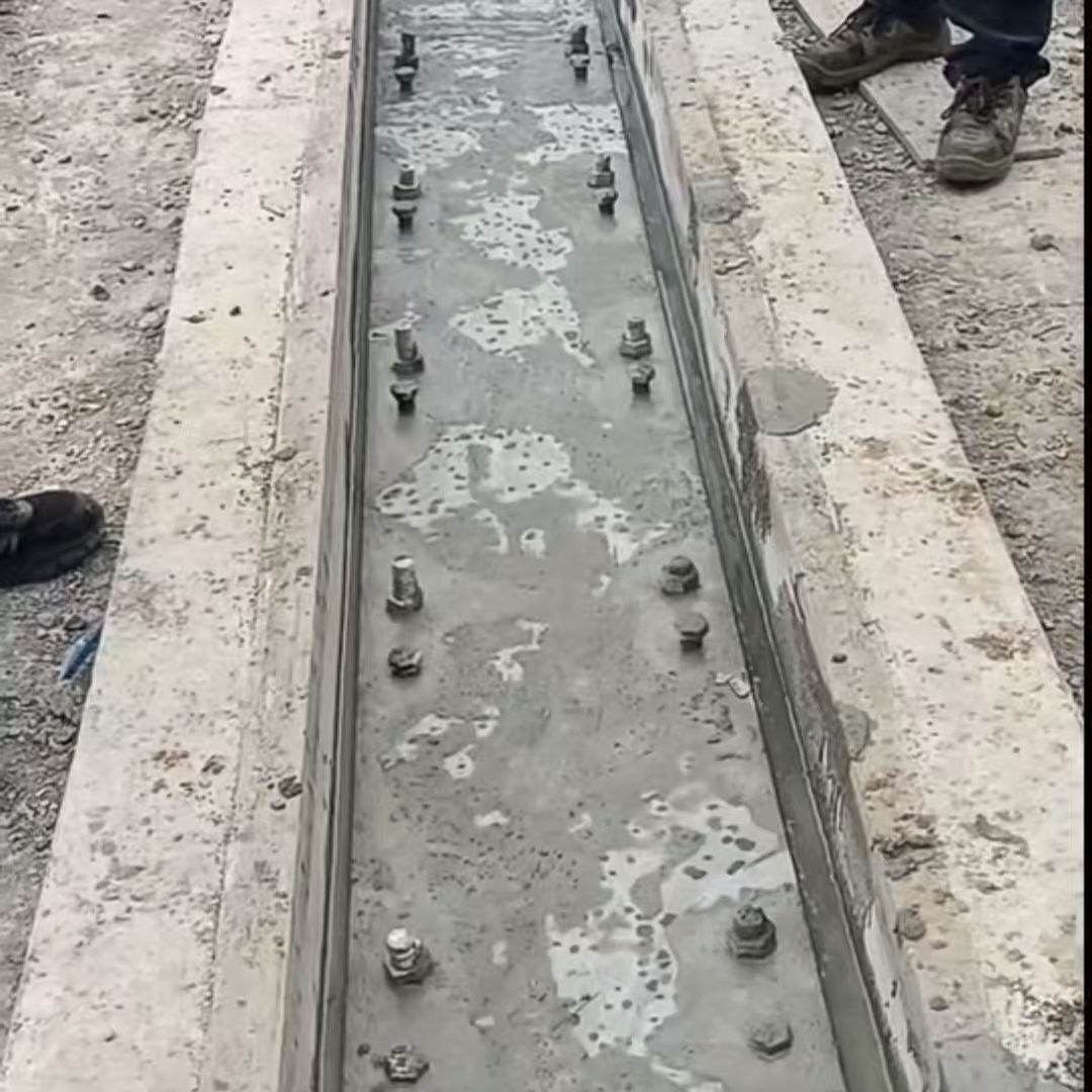 华坪港口码头起重机龙门吊重型机械设备稳固用早强快凝轨道胶泥